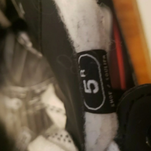 Bauer Supreme 140 Size 5 R/ US 6 - Picture 5 of 6